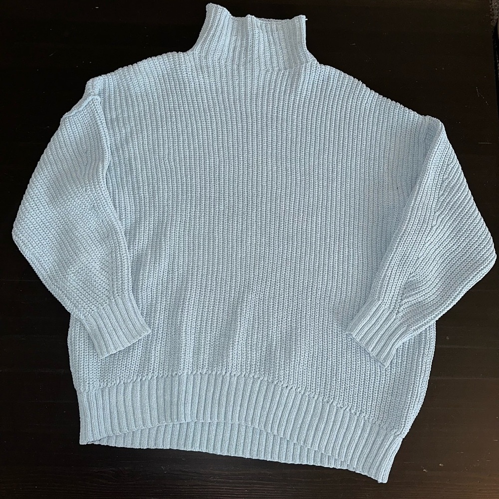 Sweater bundle - Picture 2 of 4